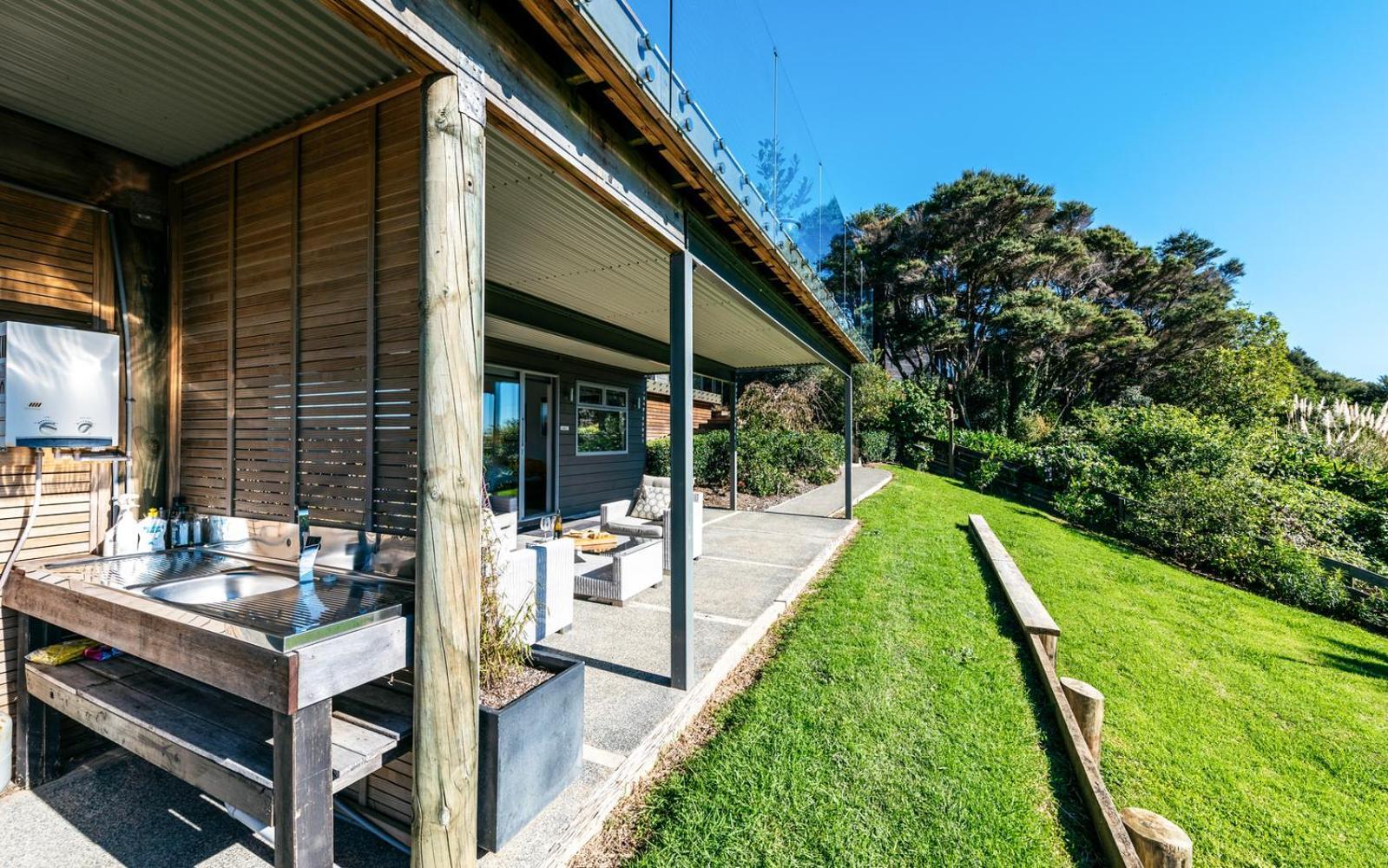 Wild Thyme Hotel Oneroa Bagian luar foto